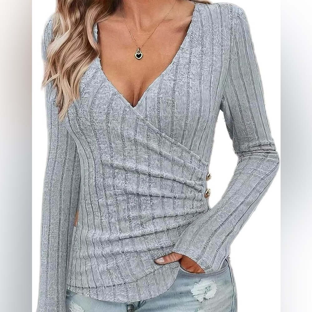 NWOT Gray faux wrap top size 2xl